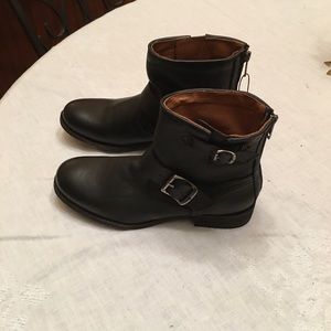 Women Frye boots